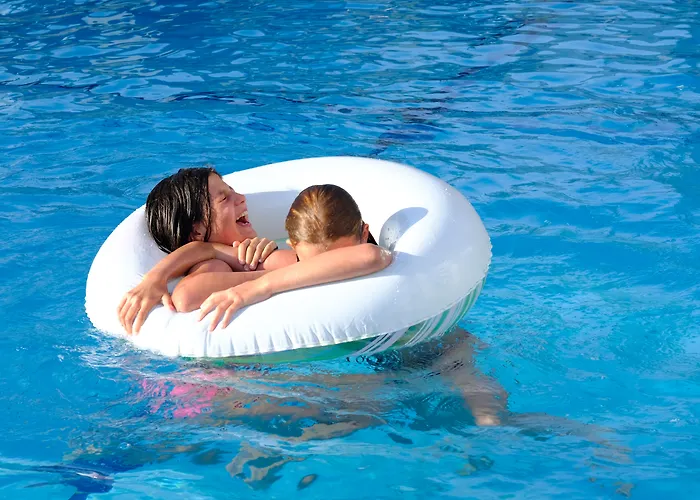 Bora Bora Butik Otel 3*