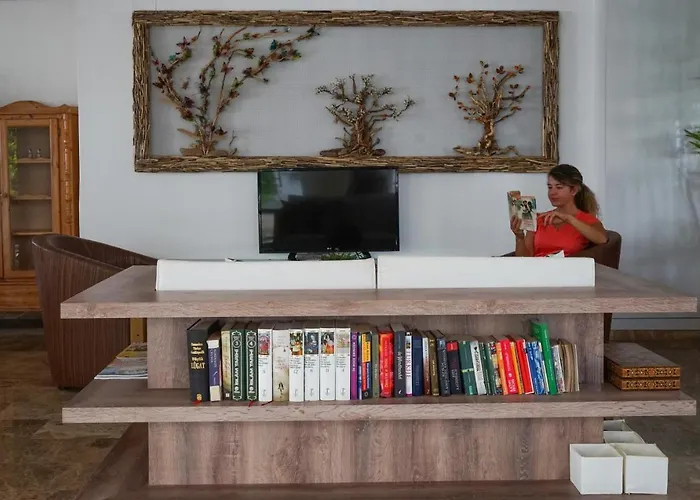 Bora Bora Butik Hotel 3*