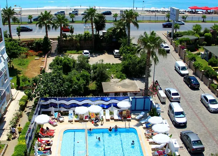 Bora Bora Butik Hotel 3*