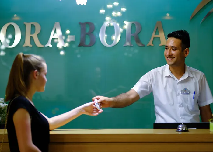 Bora Bora Butik 3*