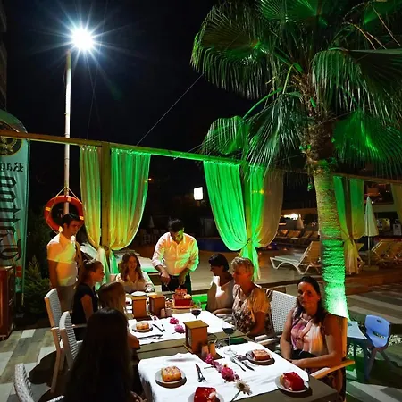 Готель Bora Bora Butik 3*