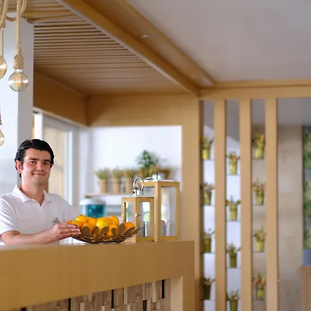 Bora Bora Butik 3*